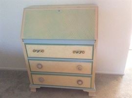 BMB13 Solid Cherry Desk by Maddox