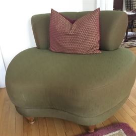 Cool Decco chair    Needs upholstered or cleaned $180