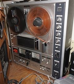 Sony portable reel-to-reel with speakers