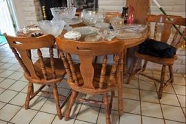 Dining table and 6 chairs