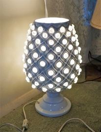 Table lamp