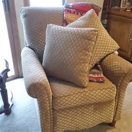 Oversize Chair