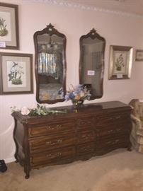 Hickory Mfg. Co. Dresser and Pair of Mirrors (Matches King Bed, Stands, and Chest)