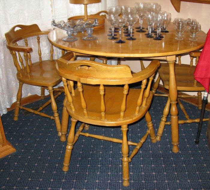 vintage maple kitchen table with 4 chairs                          
            BUY IT NOW $ 245.00