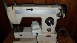 2 sewing machines