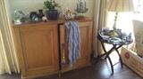 English Cabinet