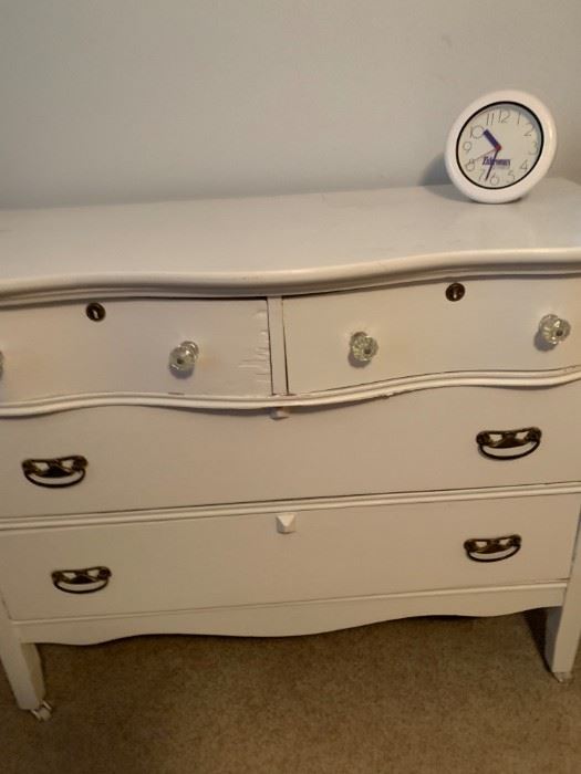 Dresser