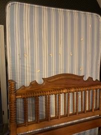 Double bed, head and foot board, frame, mattress & box springs