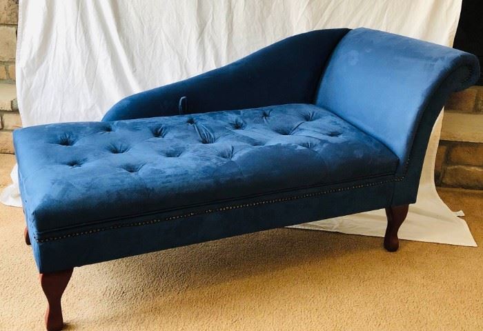 Chaise Lounge Fainting Couch w Storage