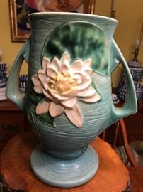 Roseville 9” Waterlilly Vase