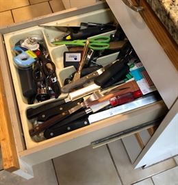 90 % of drawer and cabinet contents to be sold