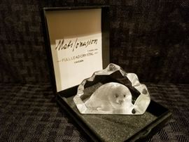Mats Jonasson Seal Puff Lead Crystal