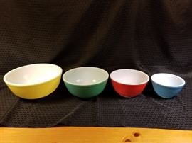 Vintage Pyrex Mixing Bowls