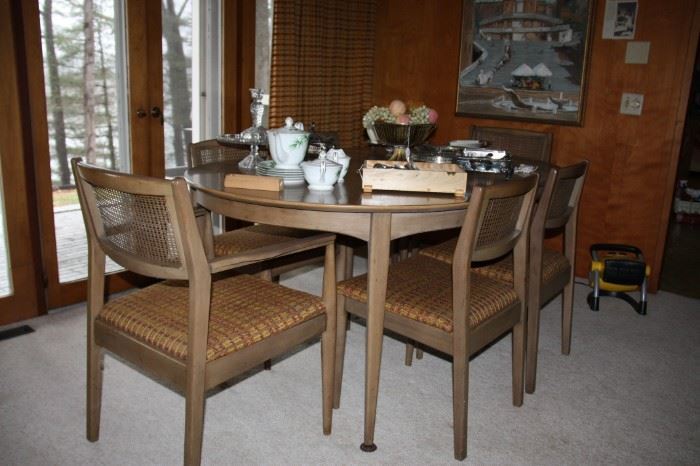 Drexel Mid-Century Modern TaBle