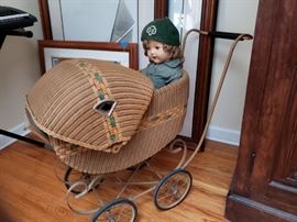 Wicker baby buggy