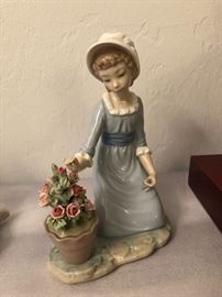 LLADRO GIRL WITH FLOWERS
