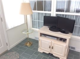 Flat screens. All sizes