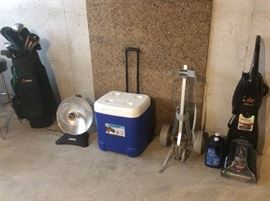 Golf clubs. Steam cleaner