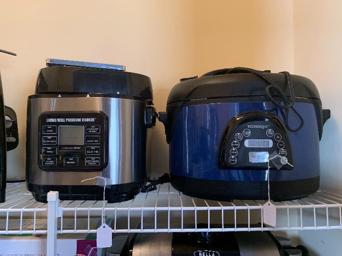 Tons of small appliances....some never used! Living Well and Technique Pressure Cooker