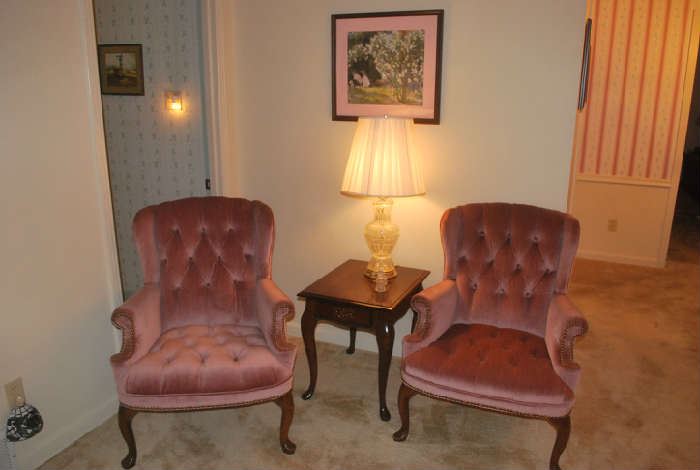 Matching Chairs / No comment accepted regarding the color / Are Quality pieces
