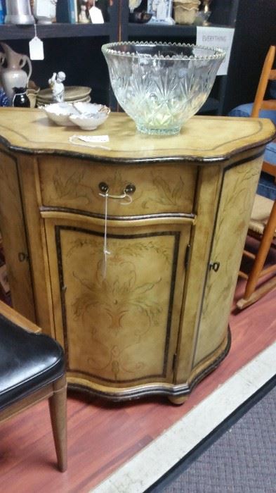 NIce side table. Have two
