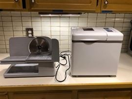 Toastmaster Bread Maker and Chef Choice Slicer
