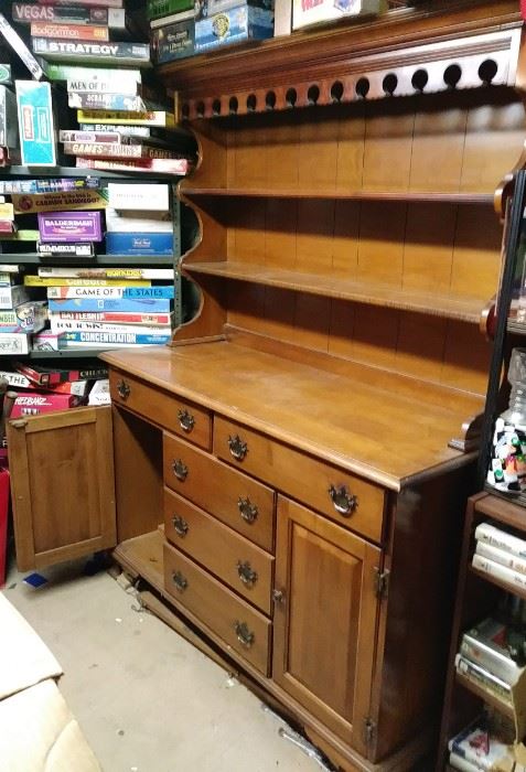 2 piece maple china cabinet hutch....Also have matching table and chairs ( not seen in photos ) 