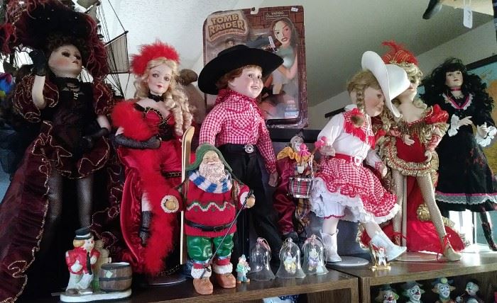 Vintage classic dolls on stands