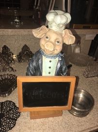 KITCHEN PIGGY WITH SIGN