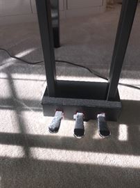 YAMAHA CLAVINOVA CLP-565GP PIANO