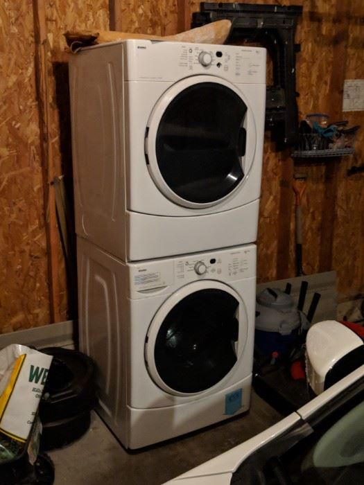 Stackable washer and dryer