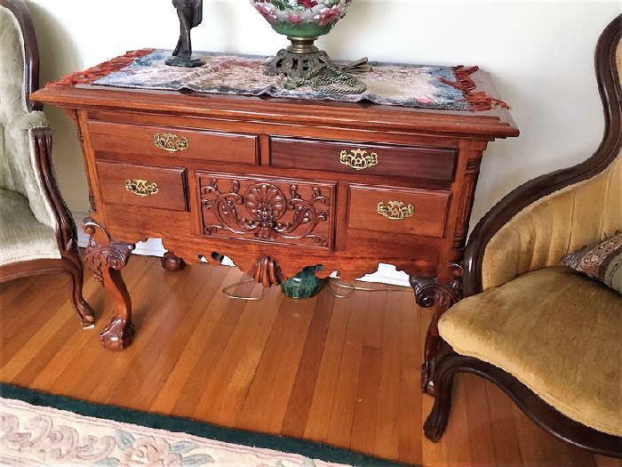 CHIPPENDALE LOWBOY