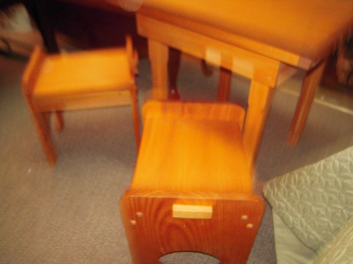 childs table & benches