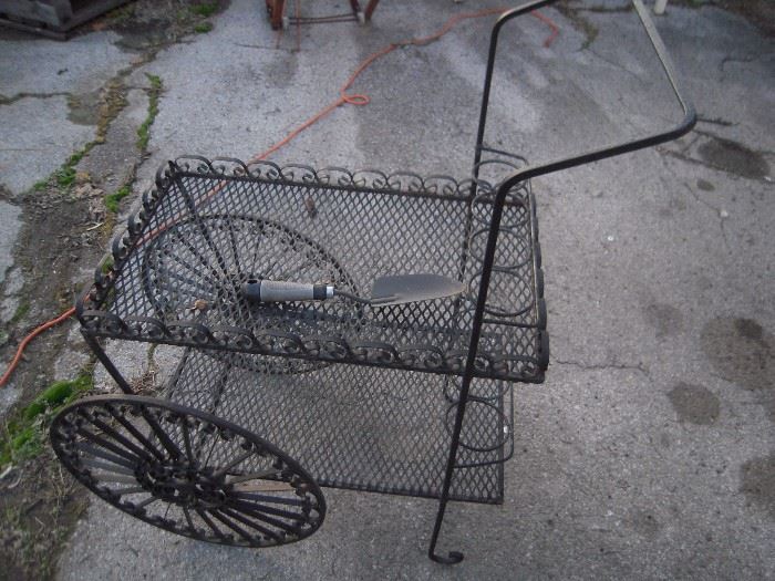 Iron mesh tea cart