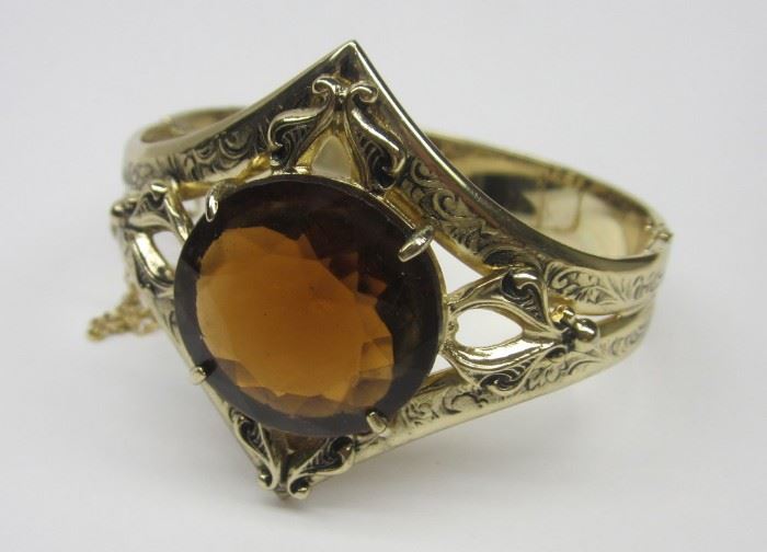 VINTAGE HINGED BRACELET WITH FACETED GLASS STONE