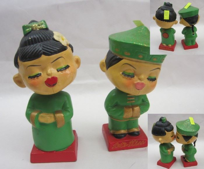 PAIR OF JAPANESE BOBBLE HEAD DOLLS, COMPOSITION, SOME CRACKS ON UNDERSIDE OF HEADS FROM PLAY USE