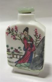 HAND PAINTED PORCELAIN SNUFF BOTTLE