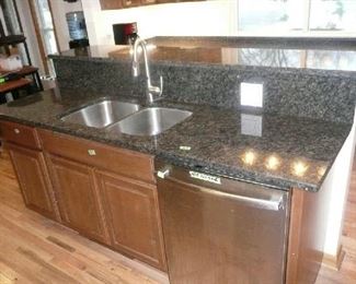 Viewing starts at 9:00 am
Auction starts at 10:00 am sharp!!