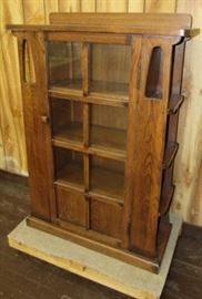Oak Single Glass Door Bookcase