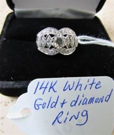 14K White Gold & Diamond Ring