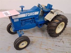  Die Cast Ford 8600 Toy Tractor