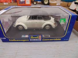 1 18th Scale VW Convertible Die Cast NIB