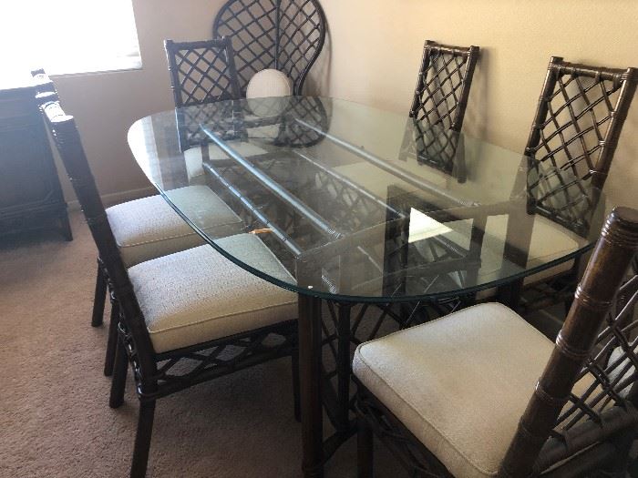 dining room table 6 chairs plus 2 matching caption chairs 275.00