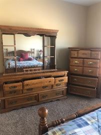WHOLE BEDROOM SET 