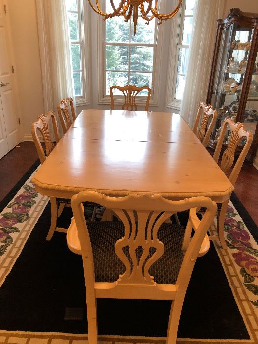 Merchandise mart Dining Room Table 43.5 wide, 63 Long, includes 3 Extensions 12" wide Table pads, 2 arm chairs, 4 chairs and matching Buffet Buy IT NOW $995 all