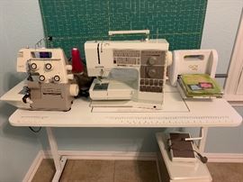 Quilters haven - Bernina 1130 computerized sewing machine, Bernetta serger, Go Baby and other quilting supplies