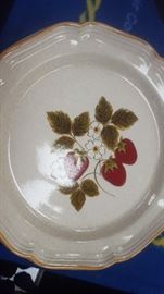 strawberry micasa set of plates
