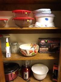 small electric kitchen appliances, mixing bowls