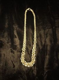heavy gold necklace