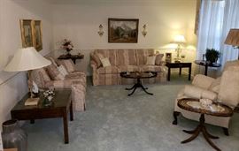 Formal Living Room Full of Quality Furniture to include makers of Henredon, Clayton Marcus and Beautiful Antique Side tables & Coffee Table